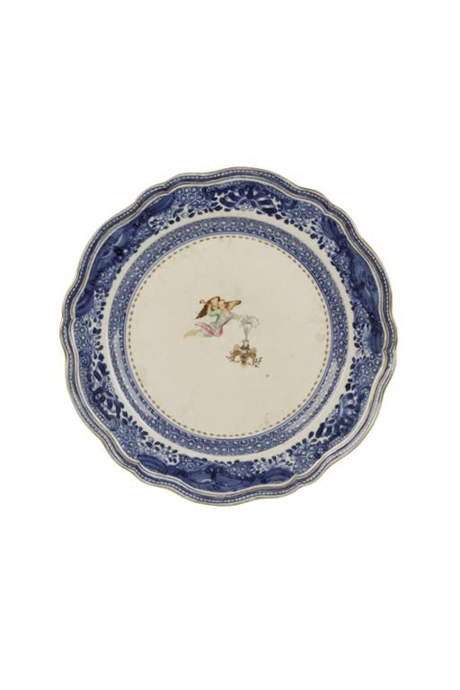 CHINESE EXPORT BLUE AND WHITE PLATE