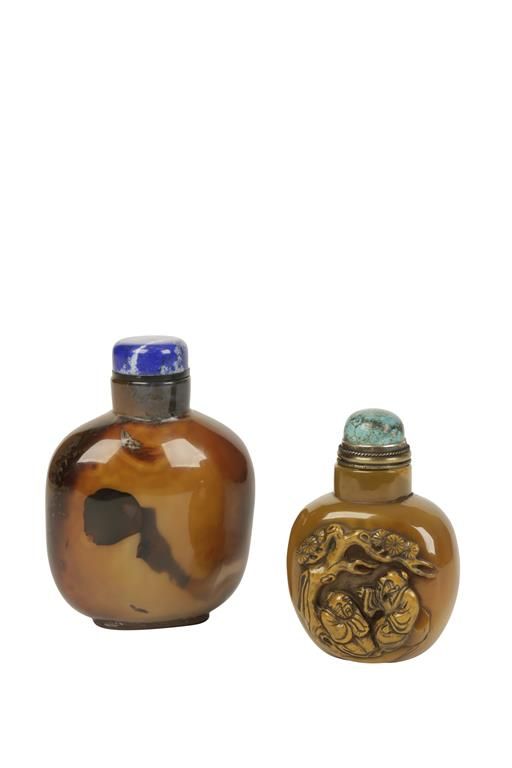 CHINESE AGATE SNUFF BOTTLE