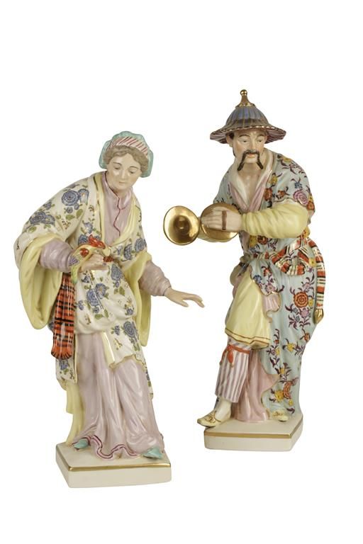 PAIR OF CONTINENTAL PORCELAIN CHINOISERIE FIGURES