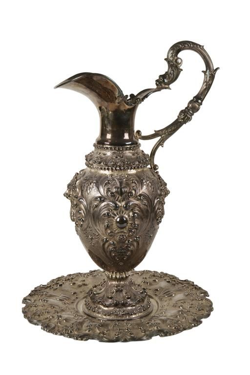 LARGE ITALIAN RENAISSANCE STYLE EWER AND BASIN