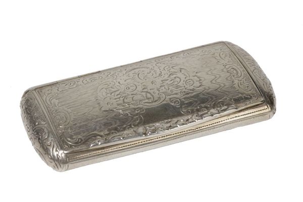 A CONTINENTAL SILVER SNUFF BOX