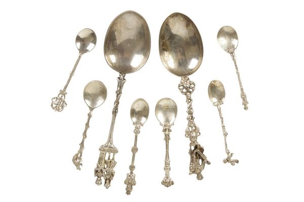 PAIR OF CONTINENTAL SILVER SPOONS