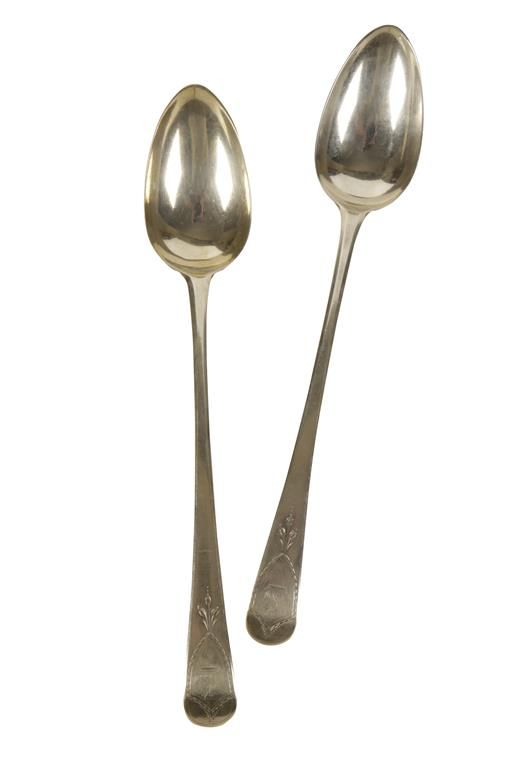 PAIR OF GEORGE III SILVER GRAVY SPOONS BY HESTER BATEMAN, LONDON 1788