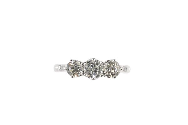 THREE STONE DIAMOND RING