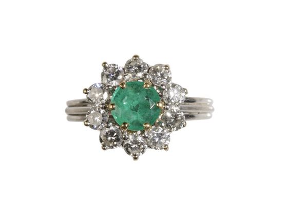 EMERALD AND DIAMOND CLUSTER RING