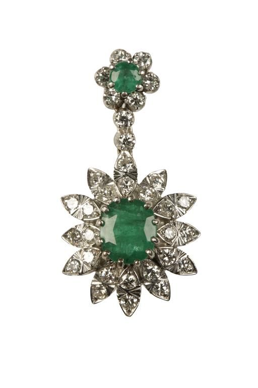 EMERALD AND DIAMOND PENDANT