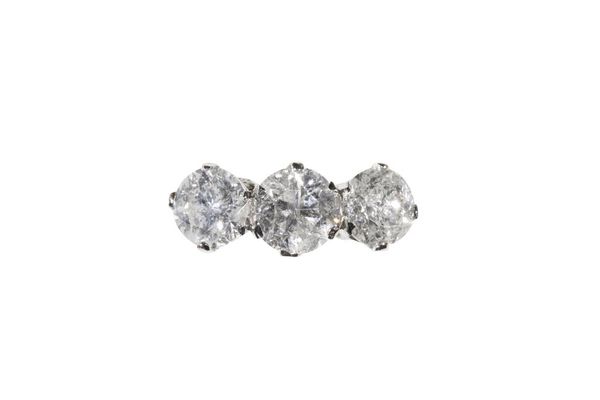 THREE STONE DIAMOND RING