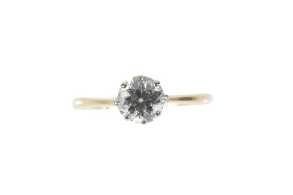 DIAMOND SOLITAIRE RING, CIRCA 1925