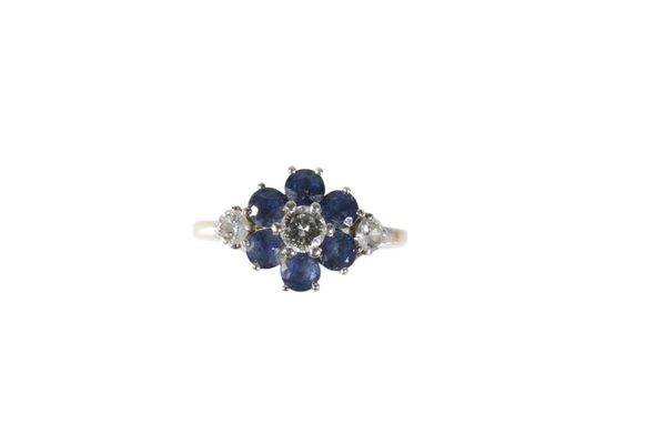 SAPPHIRE AND DIAMOND CLUSTER RING