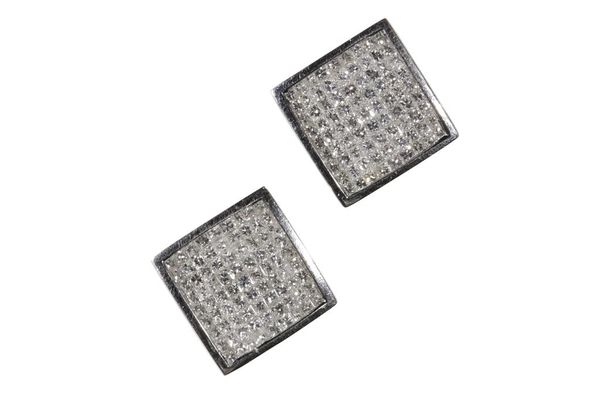 PAIR OF DIAMOND EARRINGS