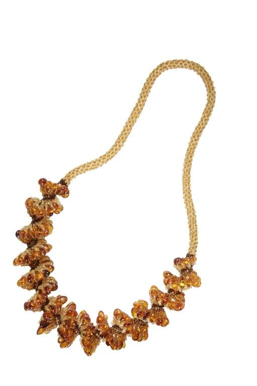 AMBER BEAD NECKLACE OF SPIRAL FORM