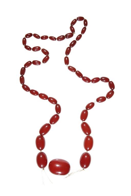 RED AMBER GRADUATING BEAD NECKLACE