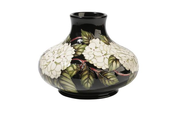 MOORCROFT: A "SNOWBALL" LIMITED EDITION VASE