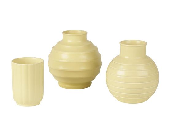 KEITH MURRAY FOR WEDGWOOD: A "BOMB" VASE