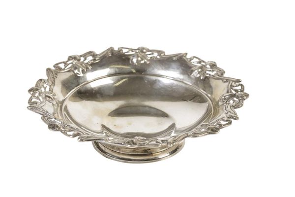 WILHELM T.BINDER: A GERMAN SILVER ART NOUVEAU FOOTED DISH