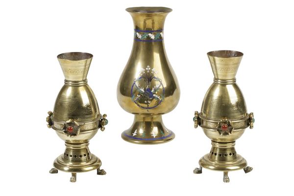 JOHN HARDMAN & CO: A BRASS ALTAR VASE