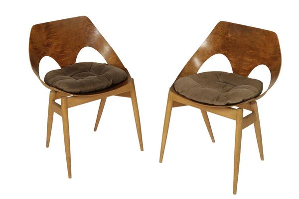 CARL JACOBS AND FRANK GUILLE FOR KANDYA: A PAIR OF C2 "JASON" CHAIRS