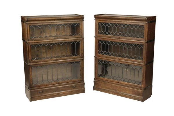 MATCHED PAIR OF GLOBE WERNICKE MAHOGANY SECTIONAL BOOKCASES