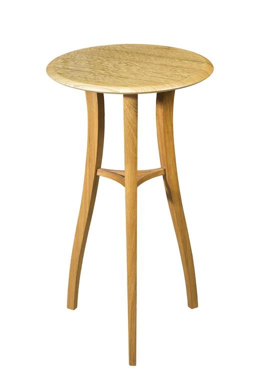 RICHARD WILLIAMS: A LIGHT OAK OCCASIONAL TABLE