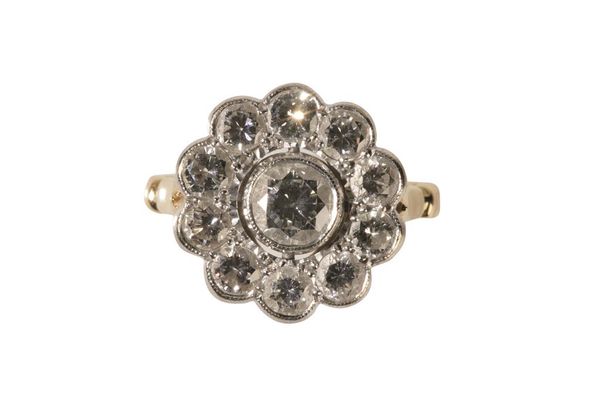 DIAMOND FLOWER HEAD RING