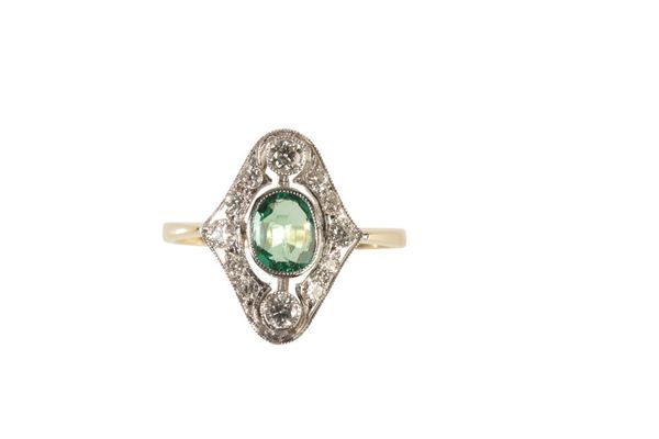 ART DECO STYLE EMERALD AND DIAMOND RING