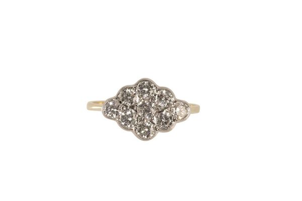 DIAMOND CLUSTER RING