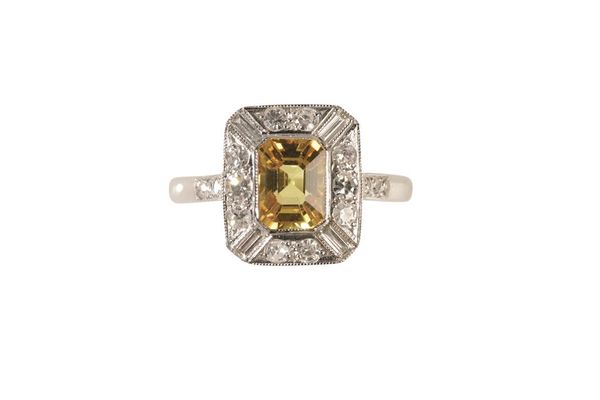 DIAMOND AND YELLOW SAPPHIRE RING