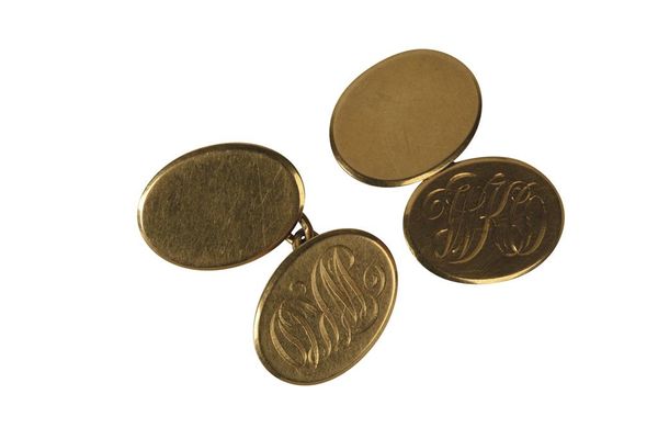 PAIR OF 18CT YELLOW GOLD GENTLEMAN'S CUFFLINKS