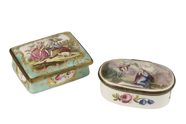 TRANSFER DECORATED ENAMEL BOX depicting a shepherdess and a musician on a blue/g