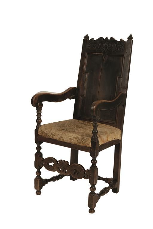 WILLIAM AND MARY STYLE OAK "WAINSCOT" CHAIR