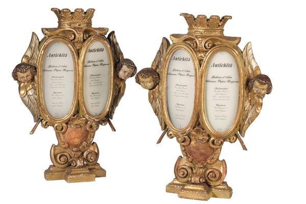 PAIR OF ITALIAN CARVED GILTWOOD TABLE TOP PICTURE FRAMES