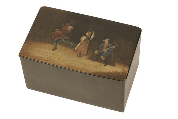 LARGE RUSSIAN LACQUER BOX