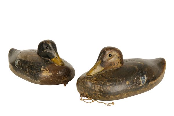 A PAIR OF AMERICAN DECOY DUCKS