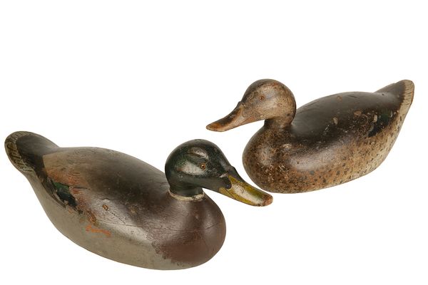 A PAIR OF AMERCIAN DECOY DUCKS