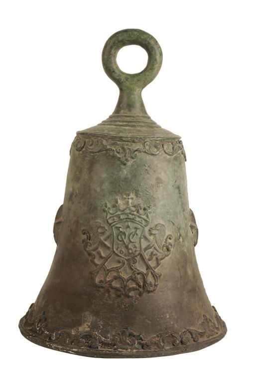 VOC BRONZE BELL bearing the date 1602