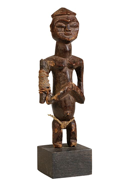 SMALL FINE WOODEN STANDING FIGURE West African