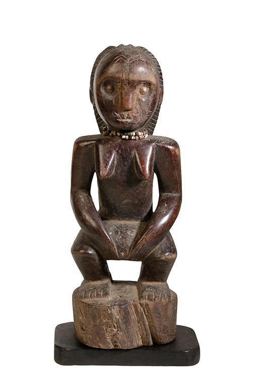 WOODEN OVIMBUNDU FEMALE FIGURE