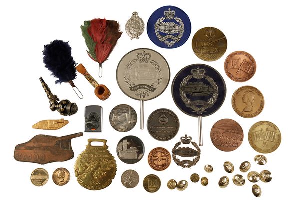 LOT OF COMMEMORATIVE BADGES, PLAQUES, BUTTONS AND PINS, RELATING TO THE RTR & RA