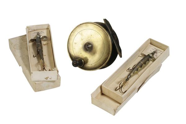 C. FARLOW & CO LTD OF 191 STRAND, LONDON: A BRASS FLY REEL