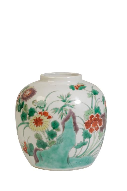 SMALL FAMILLE VERTE GINGER JAR, KANGXI SIX CHARACTER MARK BUT 19TH CENTURY