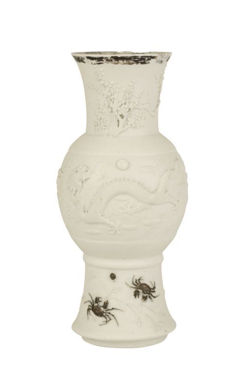 CARVED PORCELAIN ' DRAGON & CRABS' VASE, WANG BINGRONG, QING DYNASTY, DAOGUANG / TONGZHI PERIOD