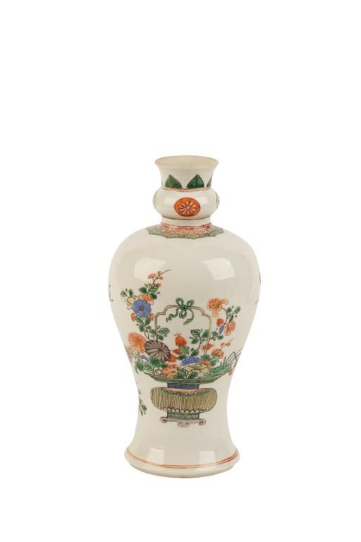 FAMILLE VERTE BALUSTER VASE, QING DYNASTY, 19TH CENTURY