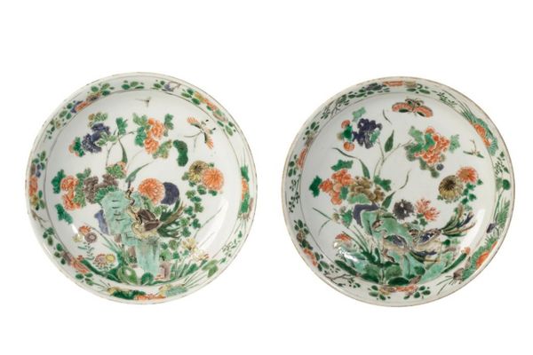 PAIR OF FAMILLE VERTE DISHES, KANGXI PERIOD