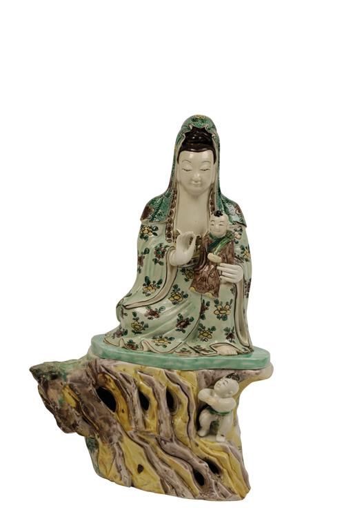 FAMILLE VERTE FIGURE OF GUANYIN, KANGXI PERIOD