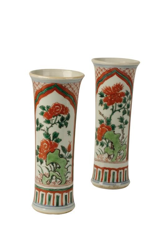 PAIR OF WUCAI CYLINDRICAL VASES, QING DYNASTY