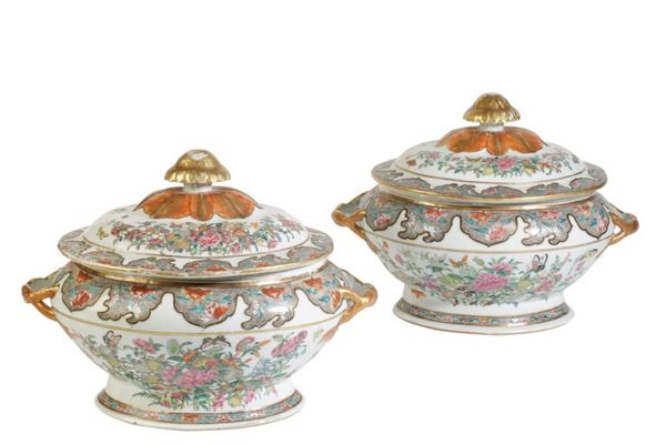 PAIR OF FAMILLE ROSE EXPORT TUREENS AND COVERS, EARLY 19TH CENTURY