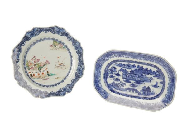 EXPORT BLUE AND WHITE FAMILLE-ROSE PLATE, QING DYNASTY, 18TH CENTURY