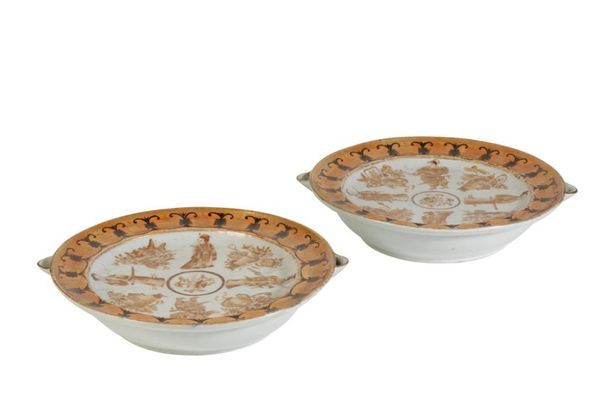 PAIR OF EXPORT WARMING DISHES, QIANLONG PERIOD