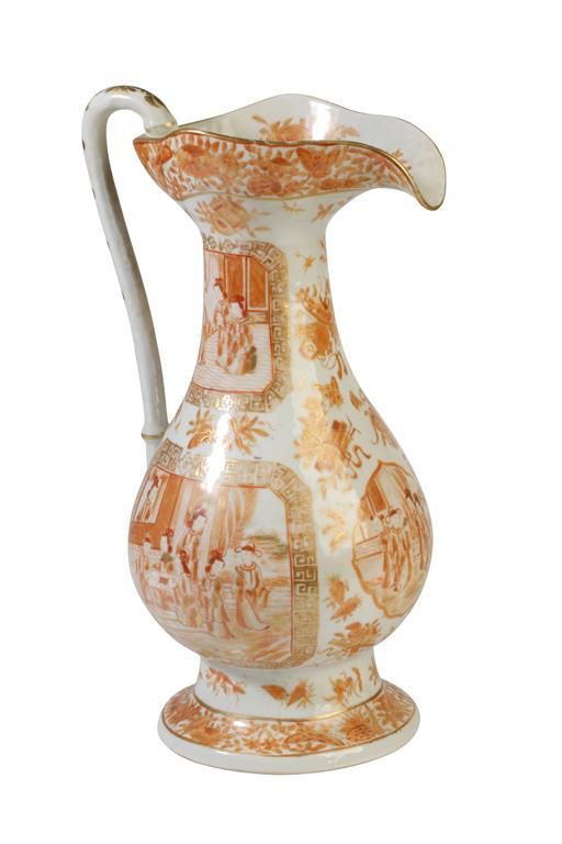 LARGE EXPORT BALUSTER PITCHER, QING DYNASTY, 18TH/19TH CENTURY