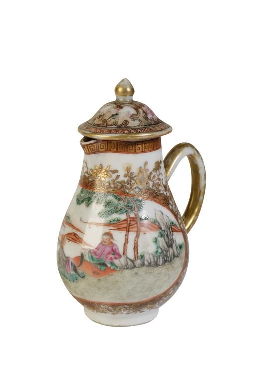 FINE EXPORT SPARROW BEAK JUG AND COVER, QIANLONG PERIOD